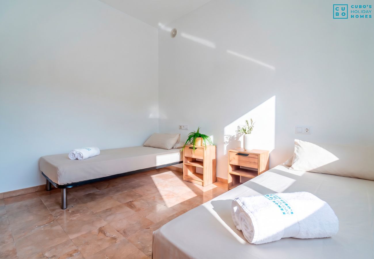 Cottage in Cártama - Cubo's Serena del Sol House