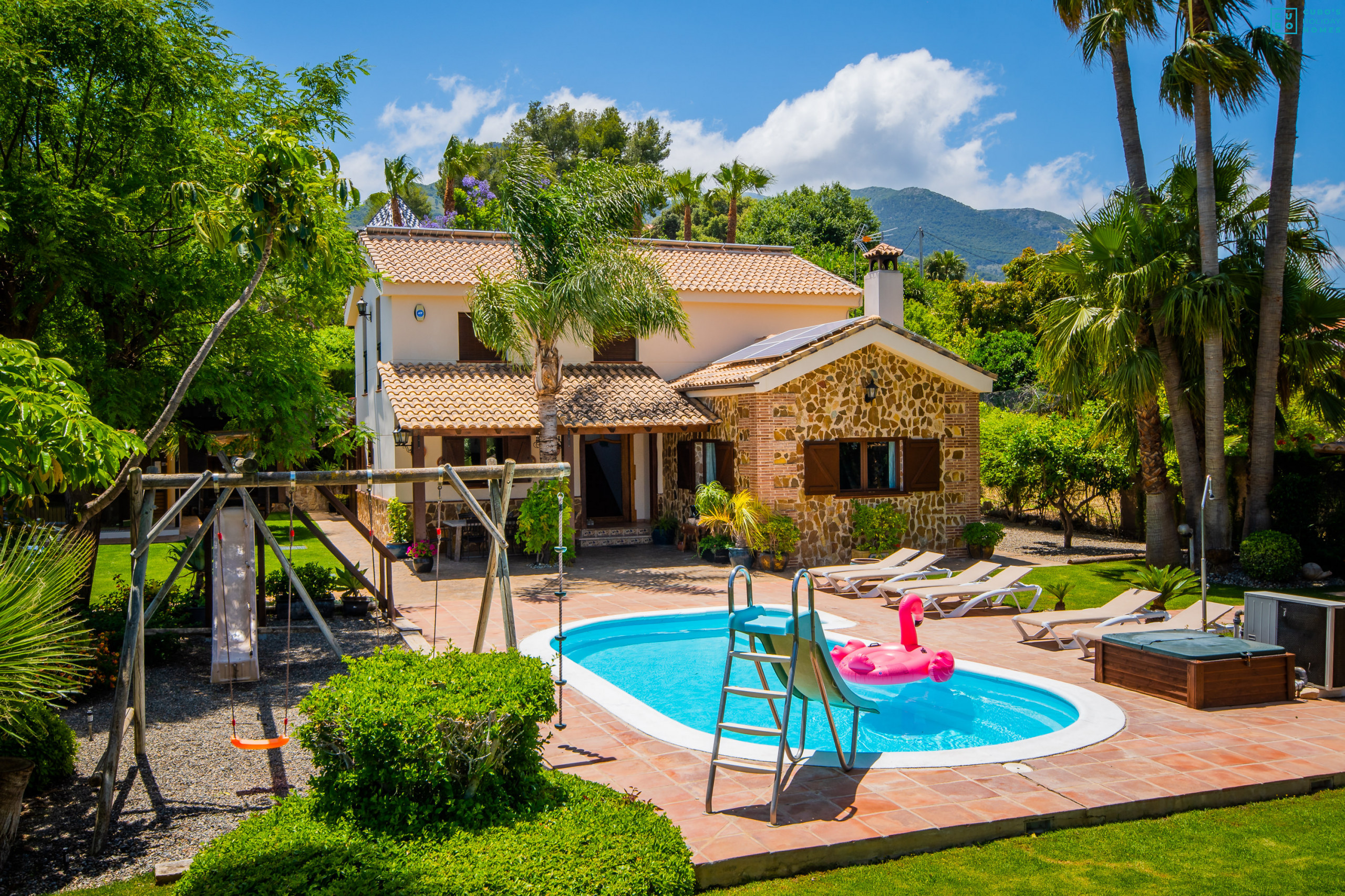 Piscine chauffée de cette villa à Alhaurín de la Torre