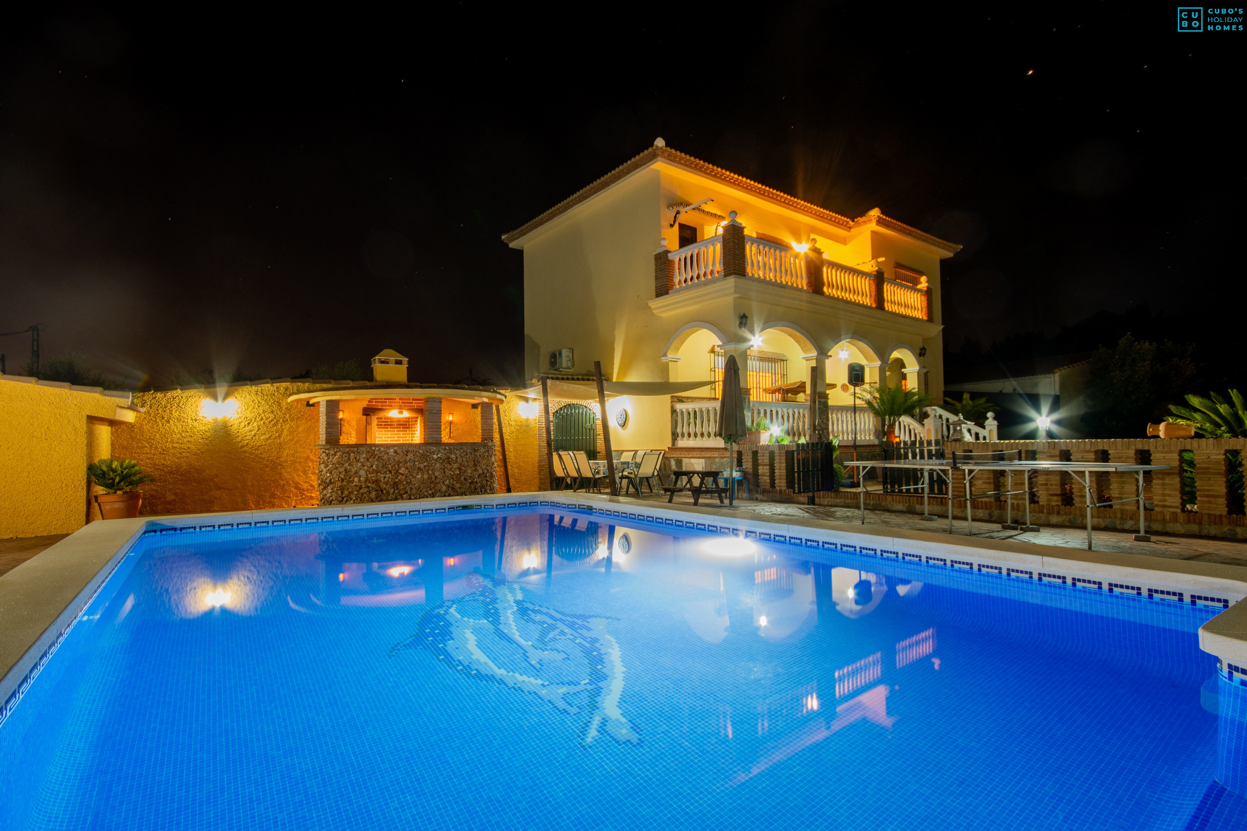 Piscine de cette Villa à Alhaurín de la Torre