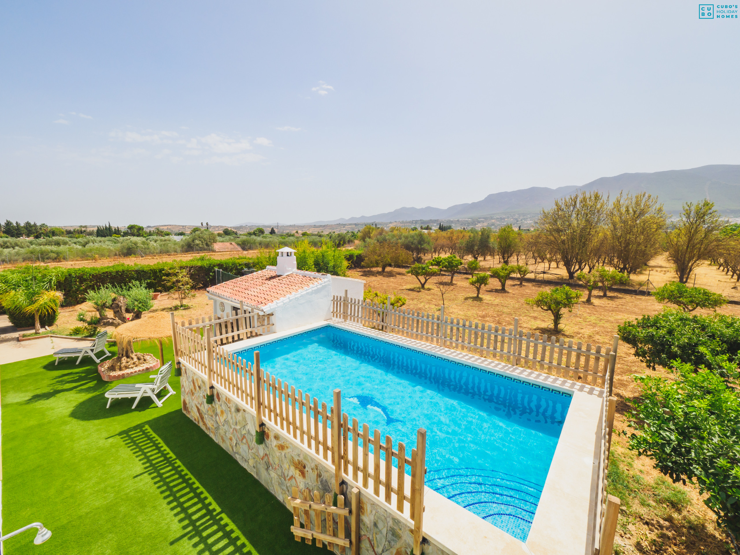 Vues sur la piscine de cette Finca à Alhaurín el Grande