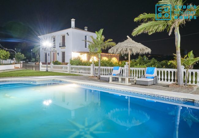 Piscine de cette fantastique Villa à Alhaurín