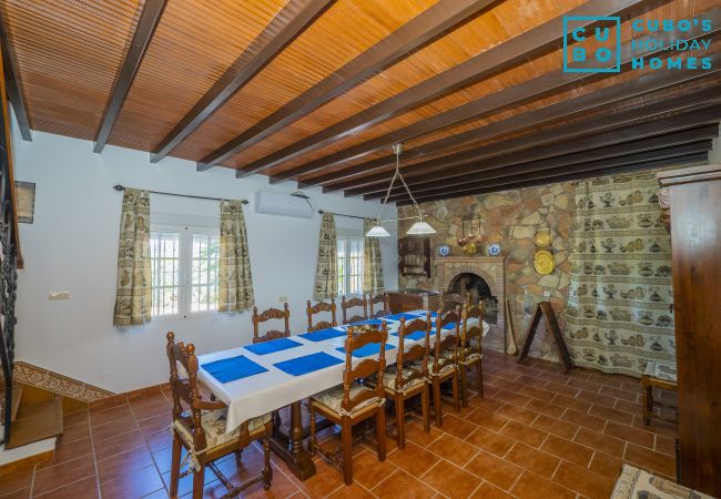 Villa à Ardales - Cubo's Villa Torres Ardales Villa à Ardales - Cubo's Villa Torres Ardales