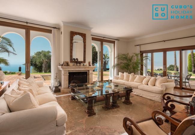 Villa à Málaga - Cubo's Mountain Bayview Luxury Villa Villa à Málaga - Cubo's Mountain Bayview Luxury Villa