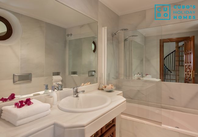 Villa à Málaga - Cubo's Mountain Bayview Luxury Villa Villa à Málaga - Cubo's Mountain Bayview Luxury Villa