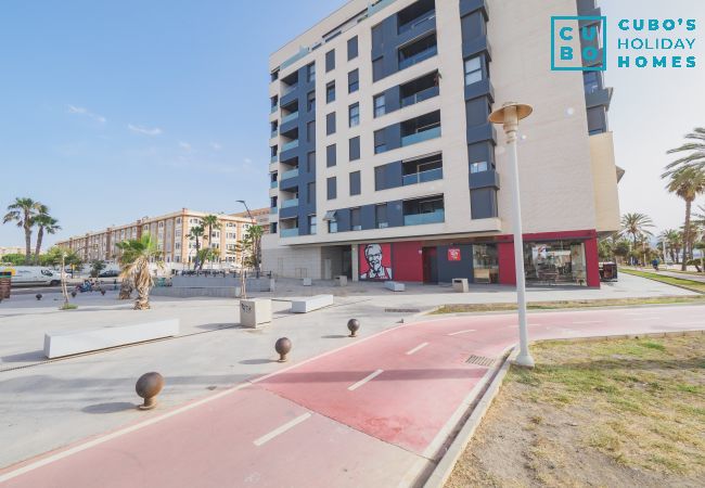 Appartement à Málaga - Cubo's Sea View Pacifico Street & Free Parking Appartement à Málaga - Cubo's Sea View Pacifico Street & Free Parking