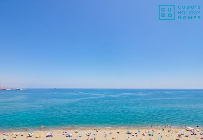 Appartement à Málaga - Cubo's Sea View Pacifico Street & Free Parking Appartement à Málaga - Cubo's Sea View Pacifico Street & Free Parking