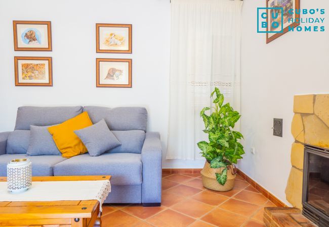 Gîte Rural à Alhaurín el Grande - Cubo's Finca Los Acebuches Gîte Rural à Alhaurín el Grande - Cubo's Finca Los Acebuches