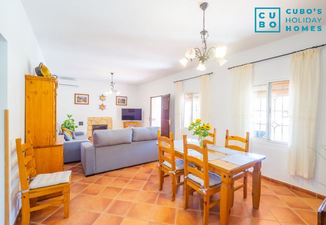 Gîte Rural à Alhaurín el Grande - Cubo's Finca Los Acebuches Gîte Rural à Alhaurín el Grande - Cubo's Finca Los Acebuches