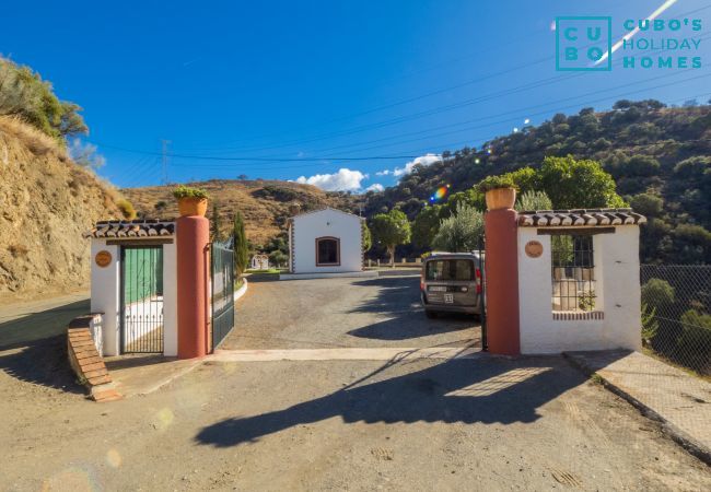 Gîte Rural à Pizarra - Cubo's Finca La Curva High Privacy Gîte Rural à Pizarra - Cubo's Finca La Curva High Privacy