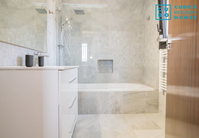 Villa à Benalmádena - Cubo's Beach Front Villa Benalmadena Villa à Benalmádena - Cubo's Beach Front Villa Benalmadena