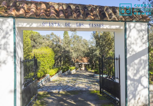 Gîte Rural à Guillena - Cubo's Quinta de los Cisnes & minigolf included