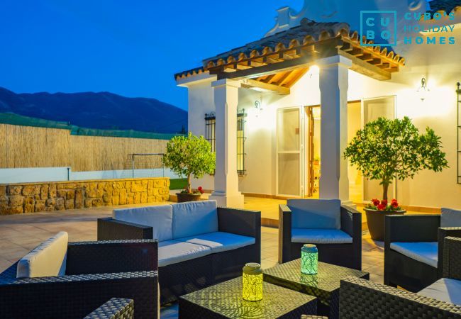 Gîte Rural à Alhaurín el Grande - Cubo's La Luz del Valle Rural House Gîte Rural à Alhaurín el Grande - Cubo's La Luz del Valle Rural House