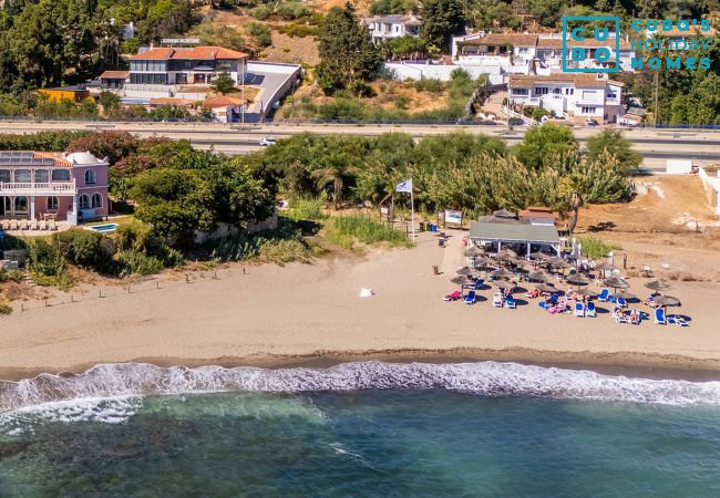 Villa à Mijas Costa - Cubo's Beachfront Villa Khayyam