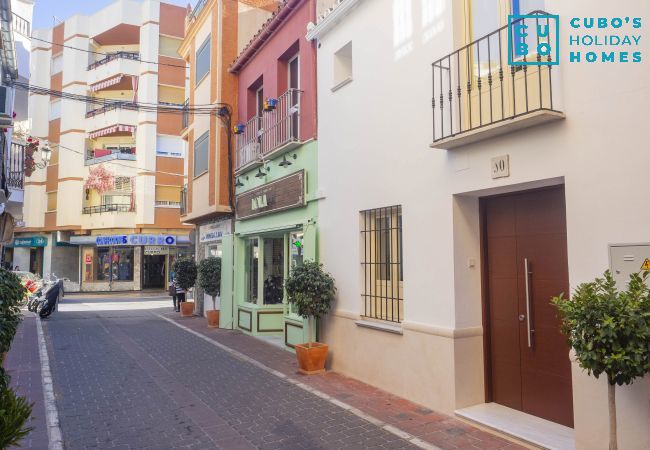 Villa à Alhaurín el Grande - Cubo's Villa Palmera for Adults Villa à Alhaurín el Grande - Cubo's Villa Palmera for Adults