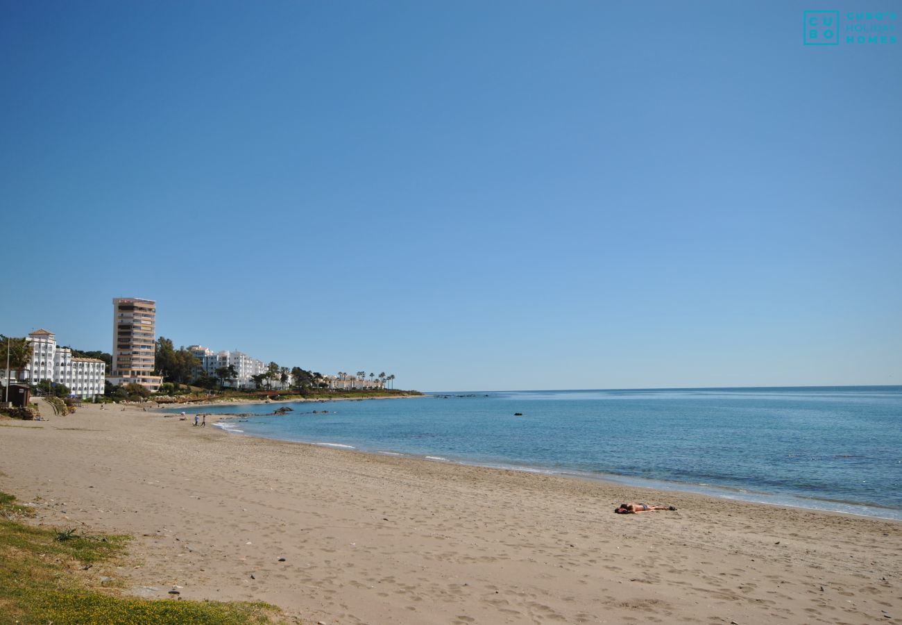 Plage près de cet appartement à Mijas Costa