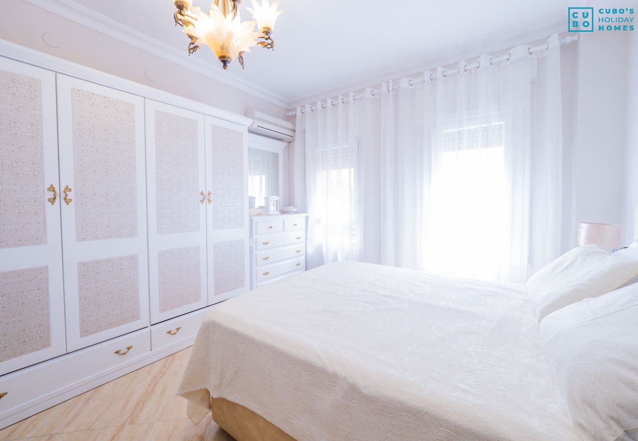 Chambre qui a cet appartement à Benalmádena