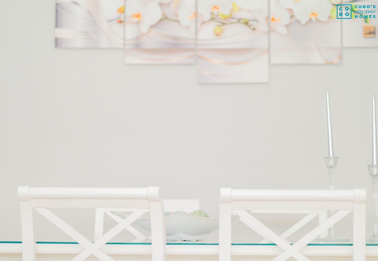 Salon qui a cet appartement à Benalmádena