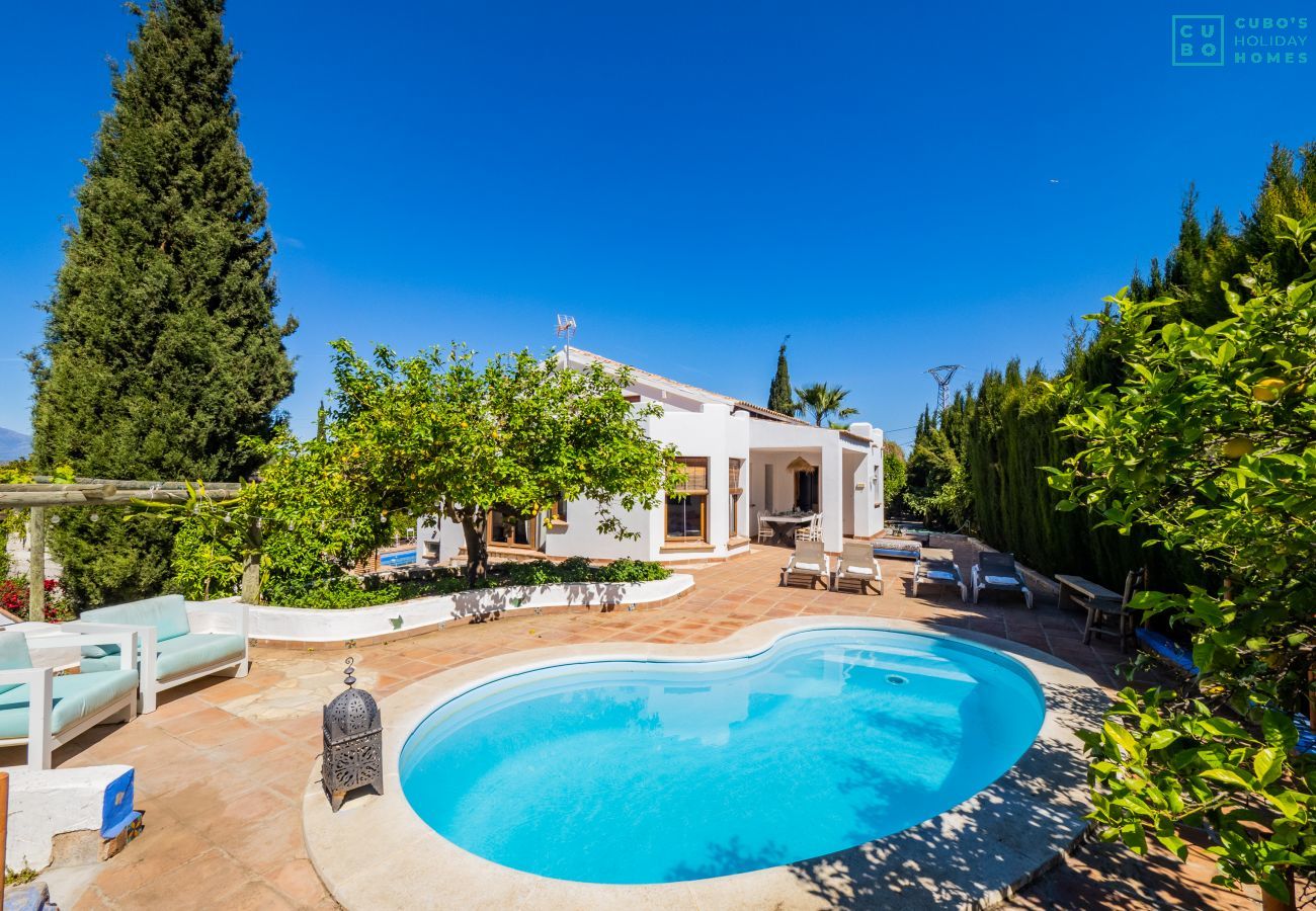 Gîte Rural à Alhaurín el Grande - Cubo's Casa Lucia Private Pool