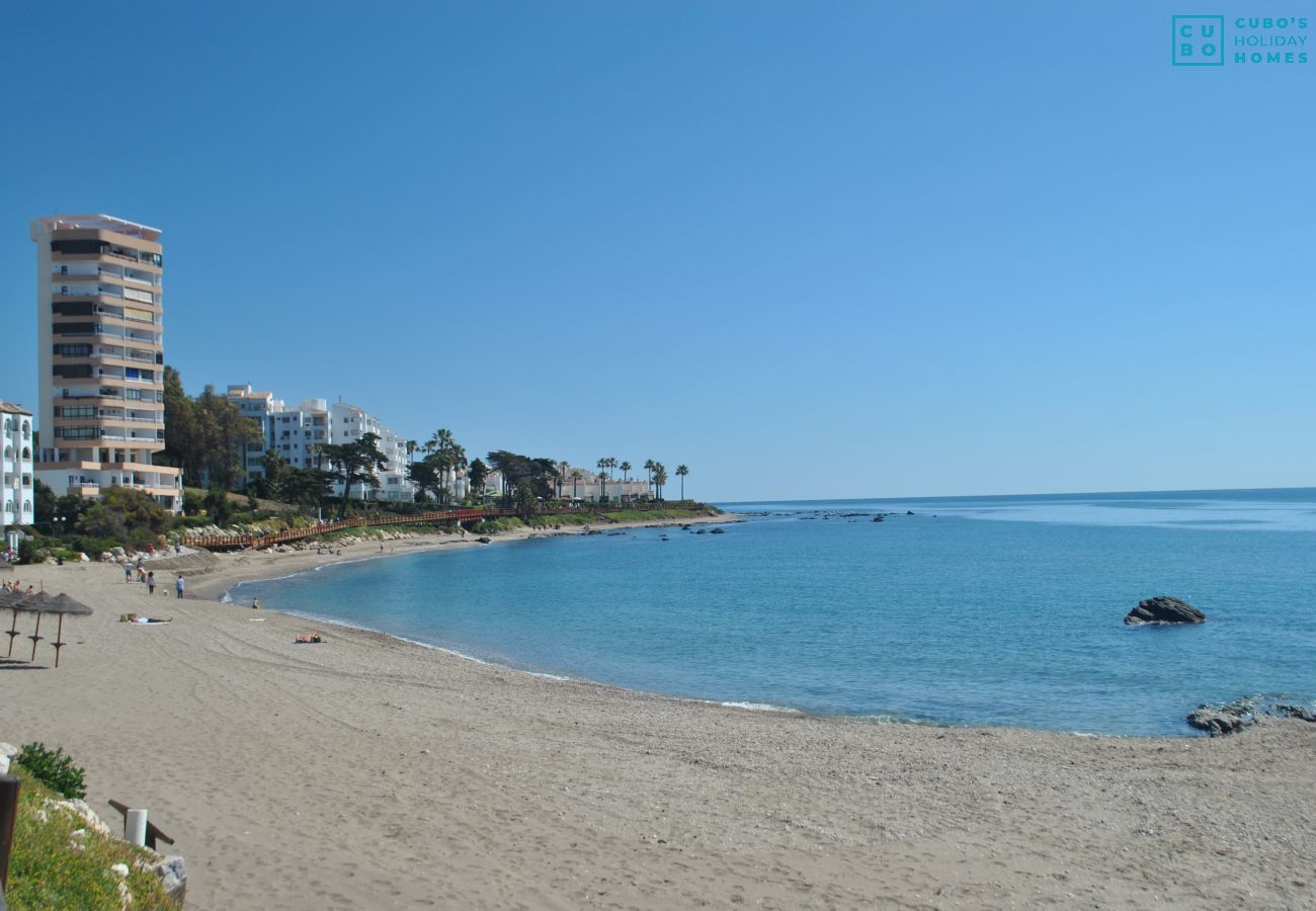 Plage près de cet appartement à Marbella