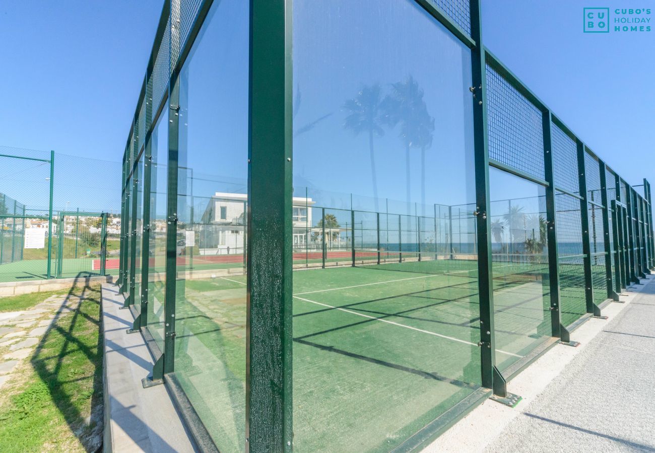 Courts de paddle-tennis de cet appartement à Marbella