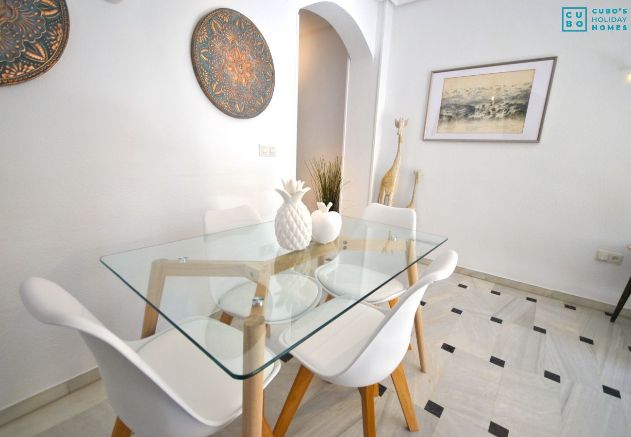 Salon de cet appartement à Marbella