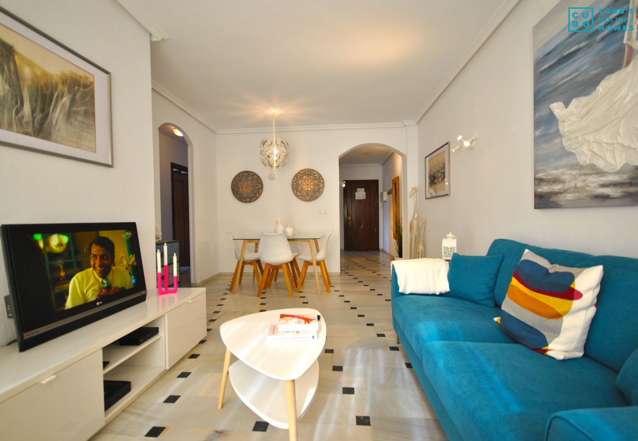 Salon de cet appartement à Marbella