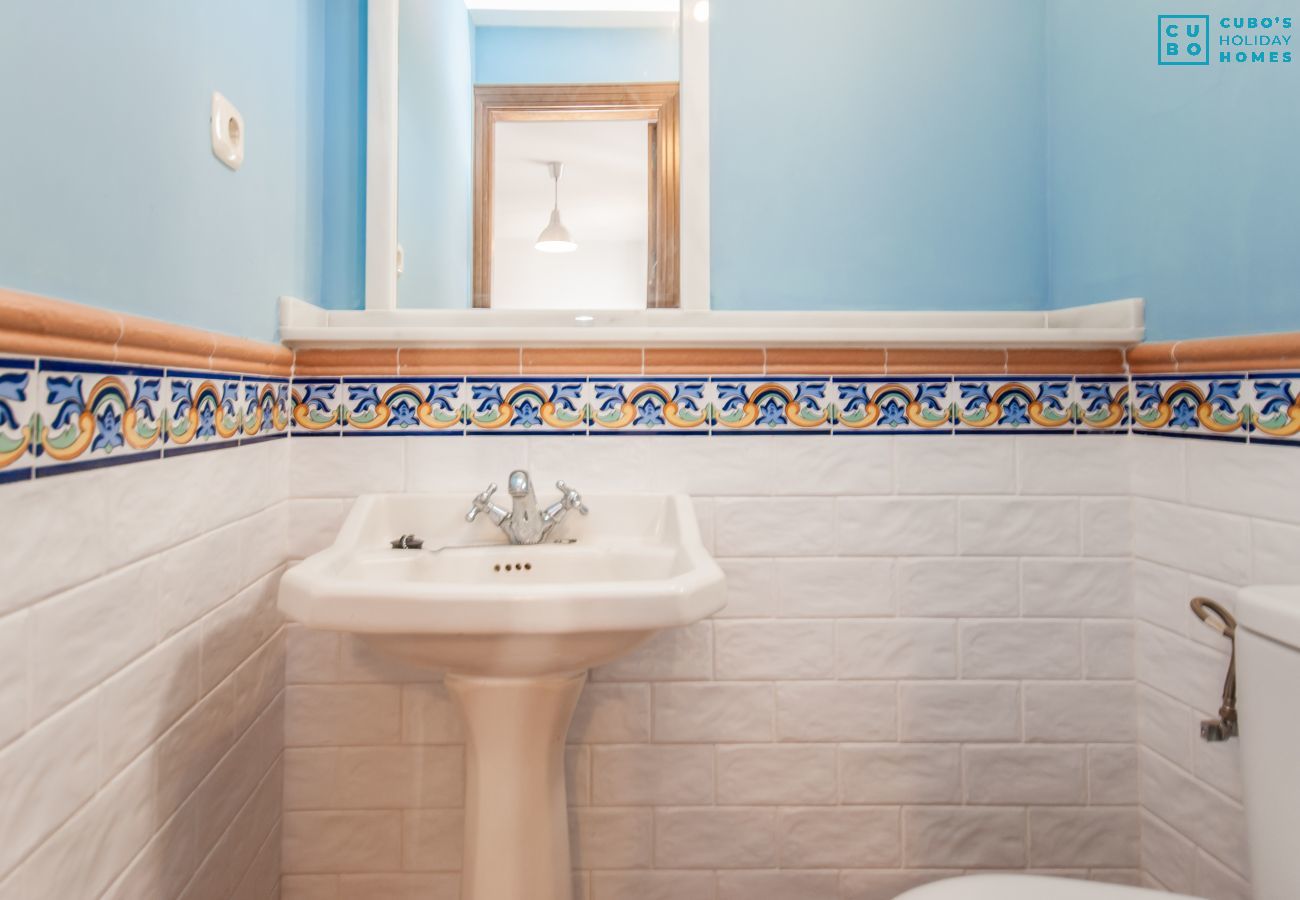 Salle de bain de cette maison près du Caminito del Rey