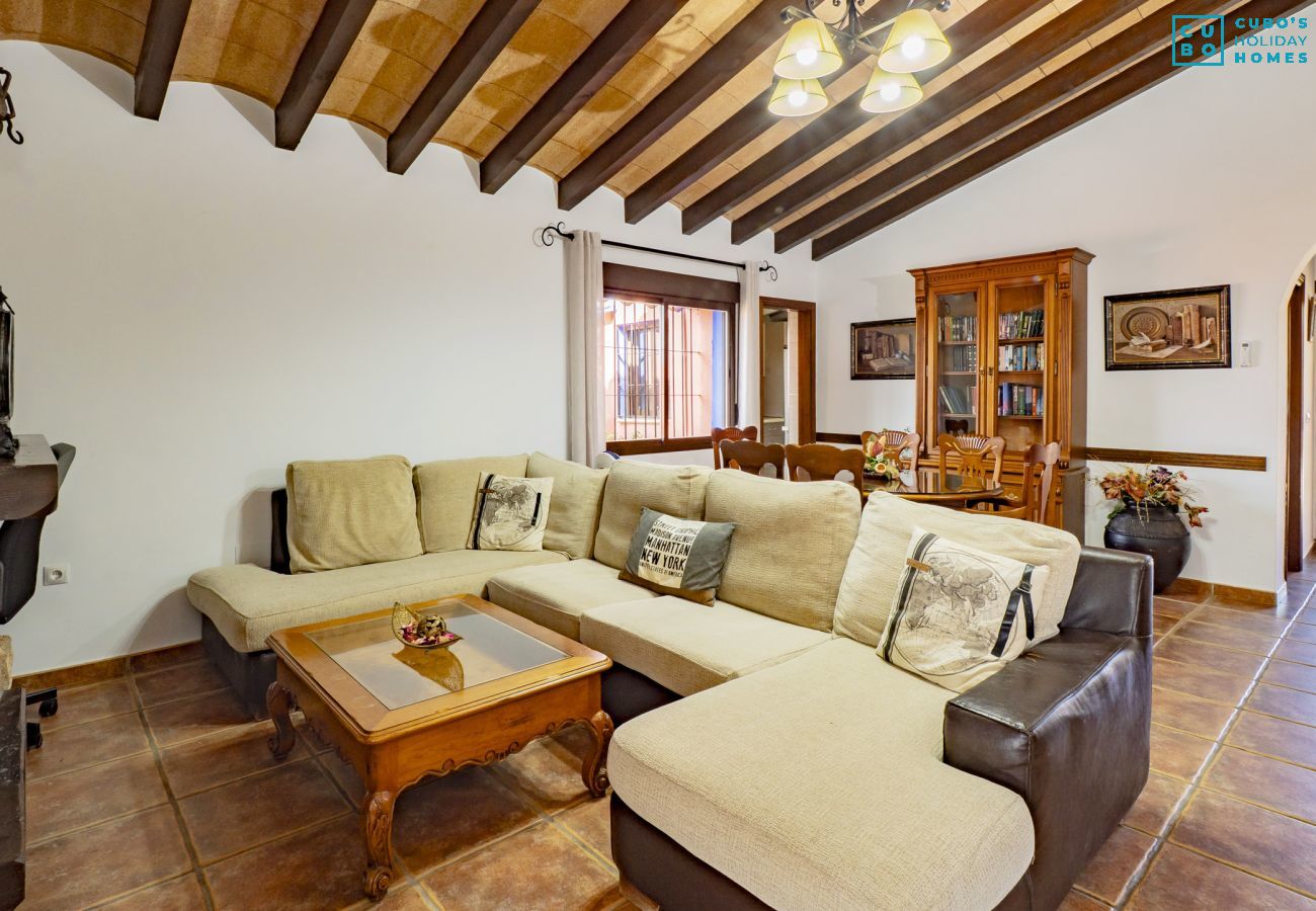 Gîte Rural à Alhaurin de la Torre - Cubo's Finca la Encina