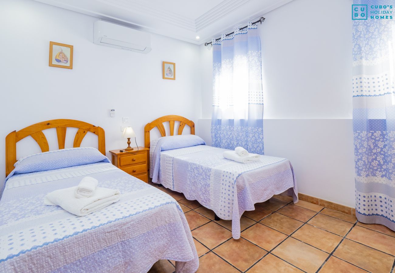 Chambre d'enfants de cette Finca à Coín