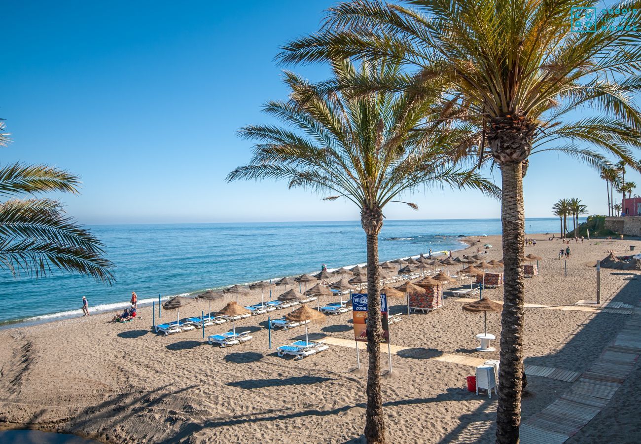 Plage près de cet appartement à Benalmadena