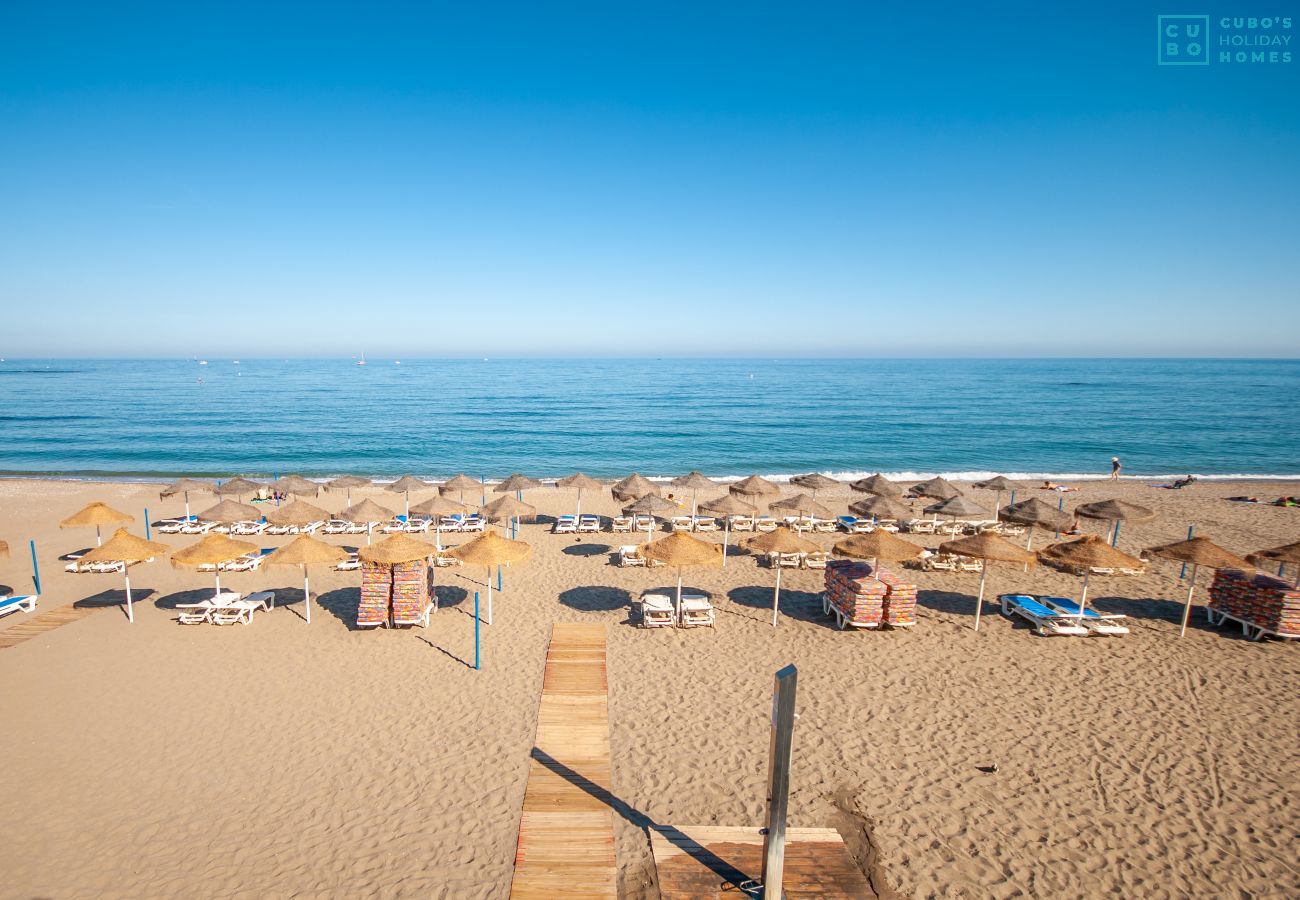 Plage près de cet appartement à Benalmadena