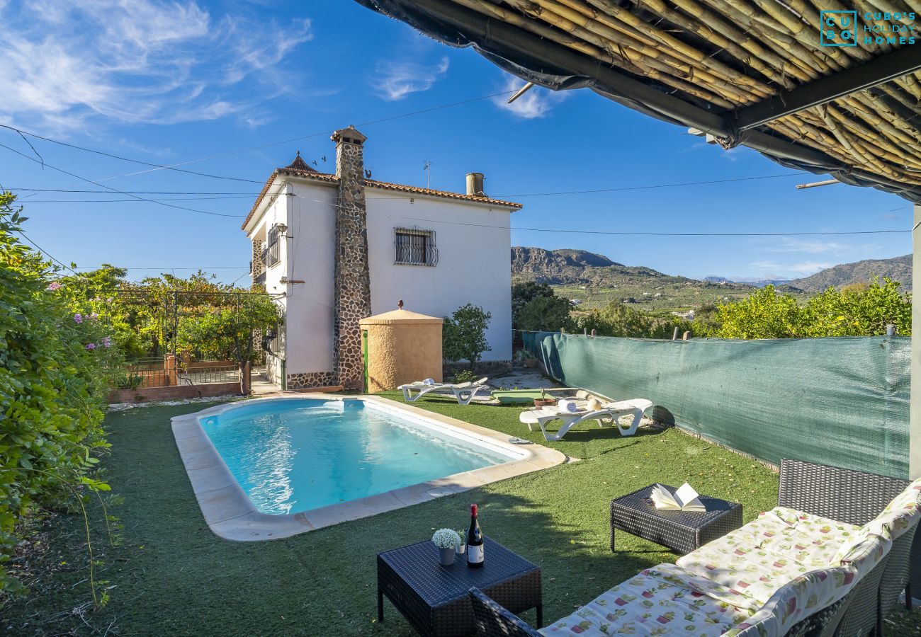 Maison rurale rustique à Álora avec piscine