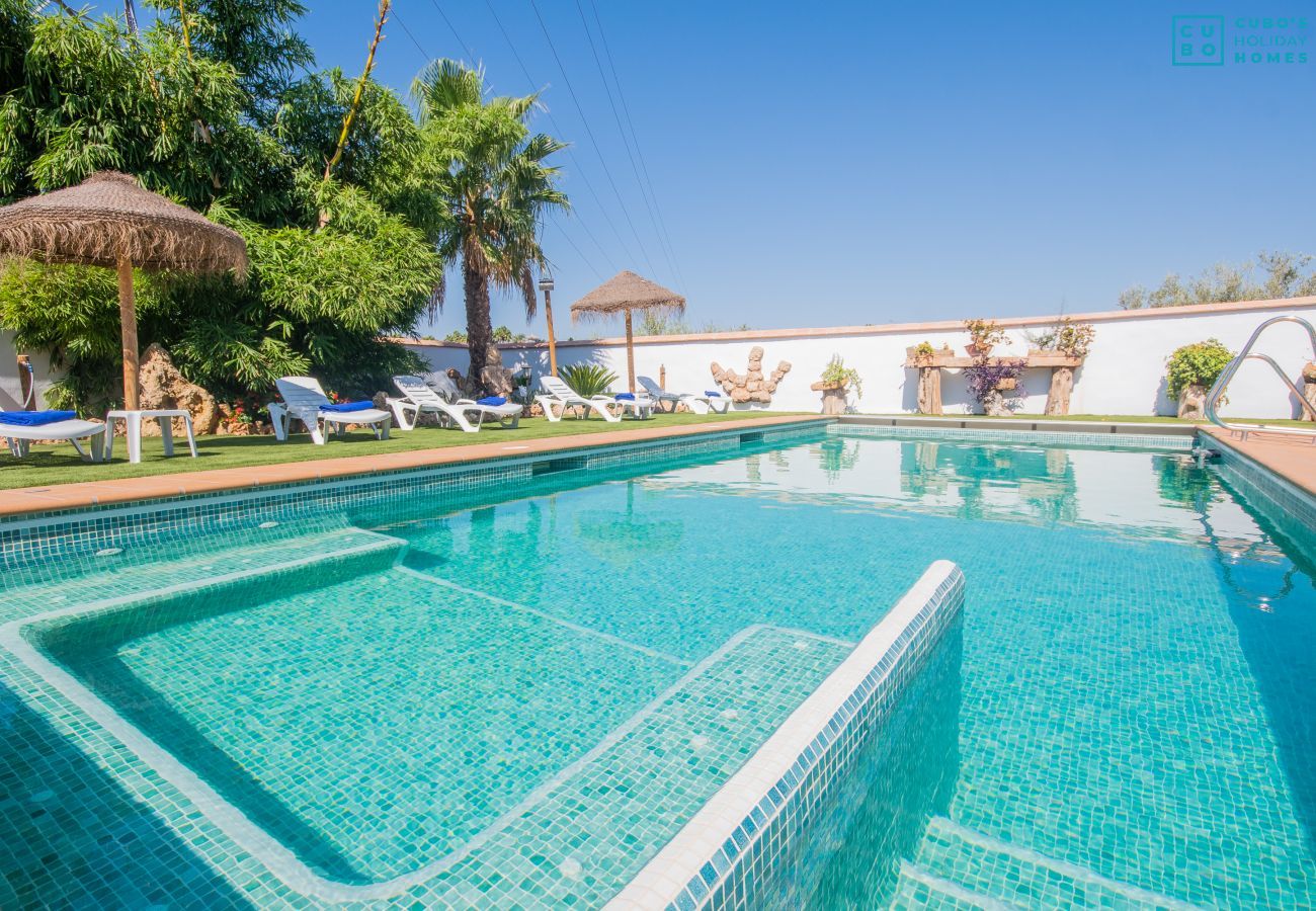 Piscine privée de cette maison rurale à Alhaurín el Grande