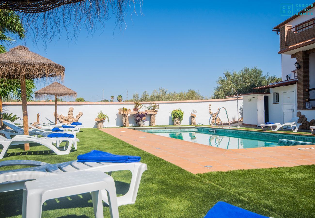 Jardin de cette maison rurale à Alhaurín el Grande