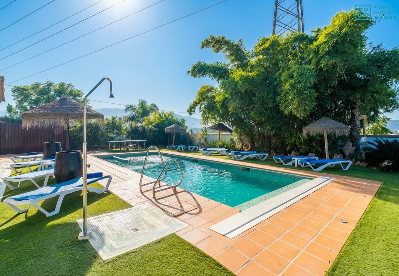 Gîte Rural à Alhaurín el Grande - Cubo's Casa Rural Tirado & Heated Pool