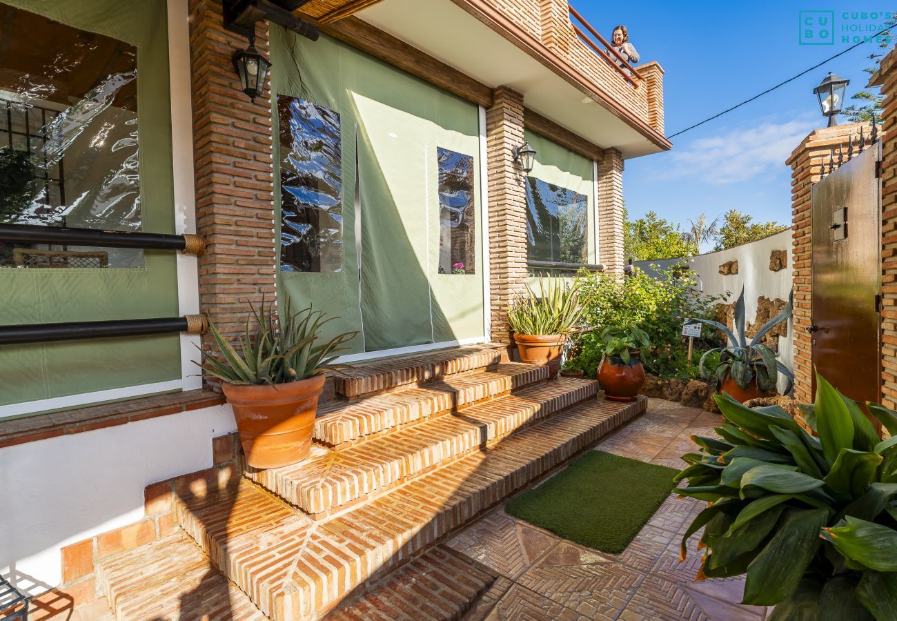 Gîte Rural à Alhaurín el Grande - Cubo's Casa Rural Tirado & Heated Pool