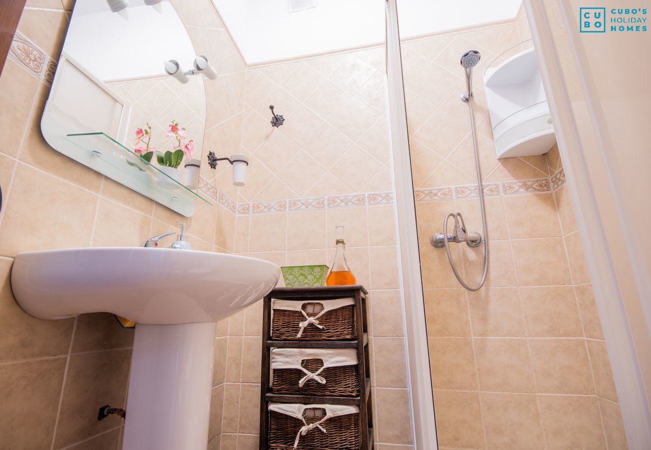 Salle de bain de cette Finca à Cártama