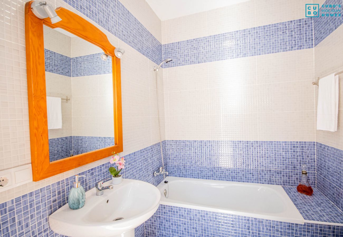 Salle de bain de cette Finca à Cártama
