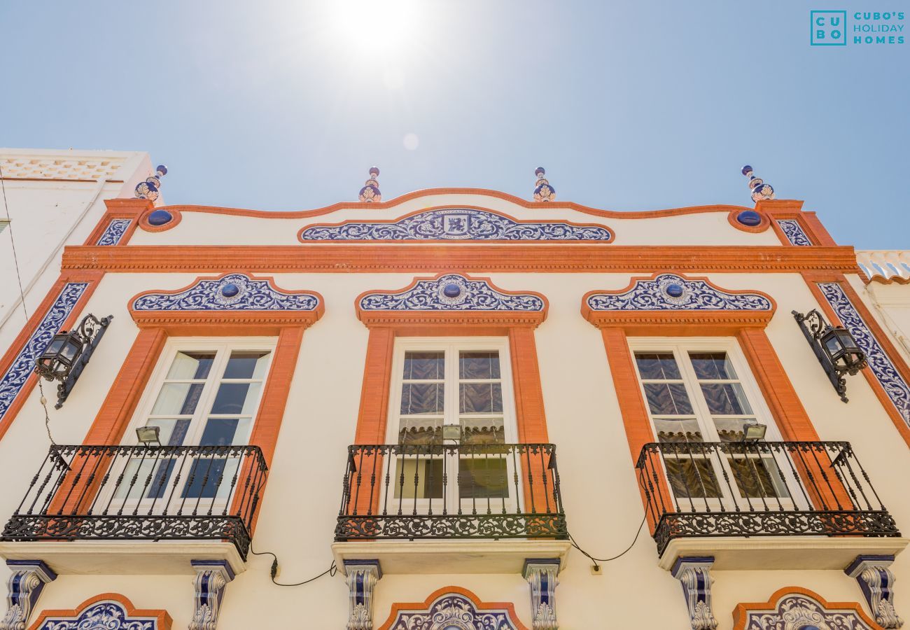 Façade de cette maison de luxe au centre d'Alhaurín el Grande