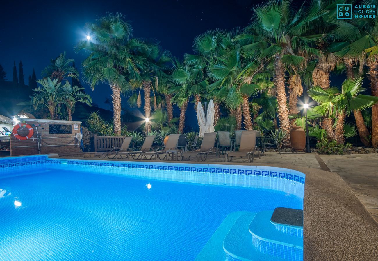 Piscine privée de ces appartements ruraux à Alhaurín el Grande