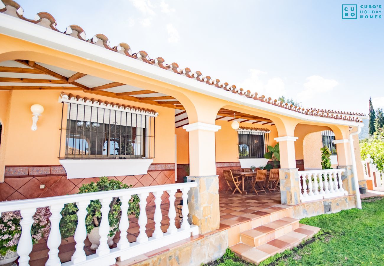 Terrasse de cette maison de campagne à Alhaurín el Grande