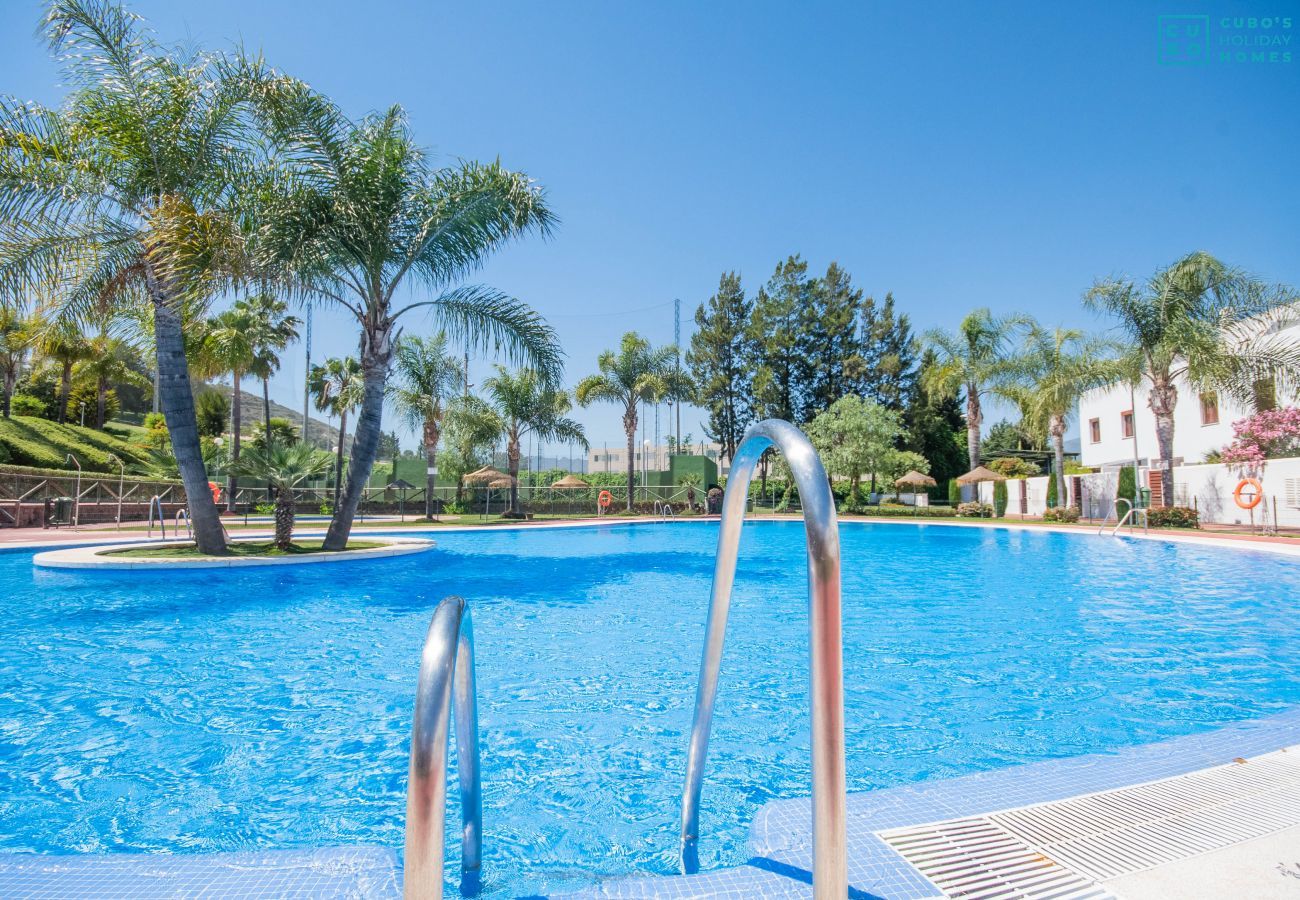 Piscine communautaire de cet appartement à La Cala de Mijas