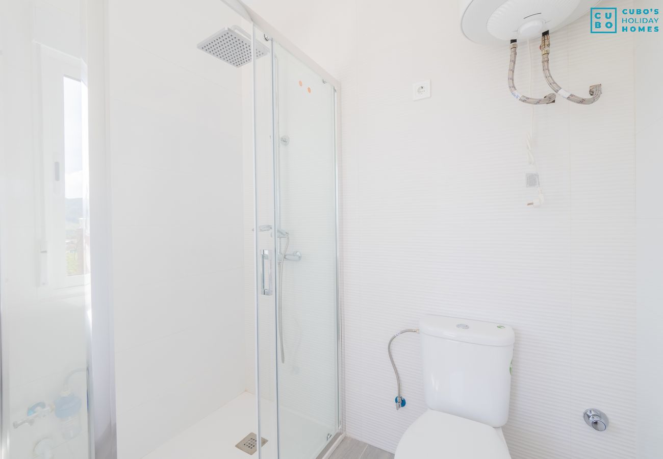 Salle de bain de cette Villa à Cártama