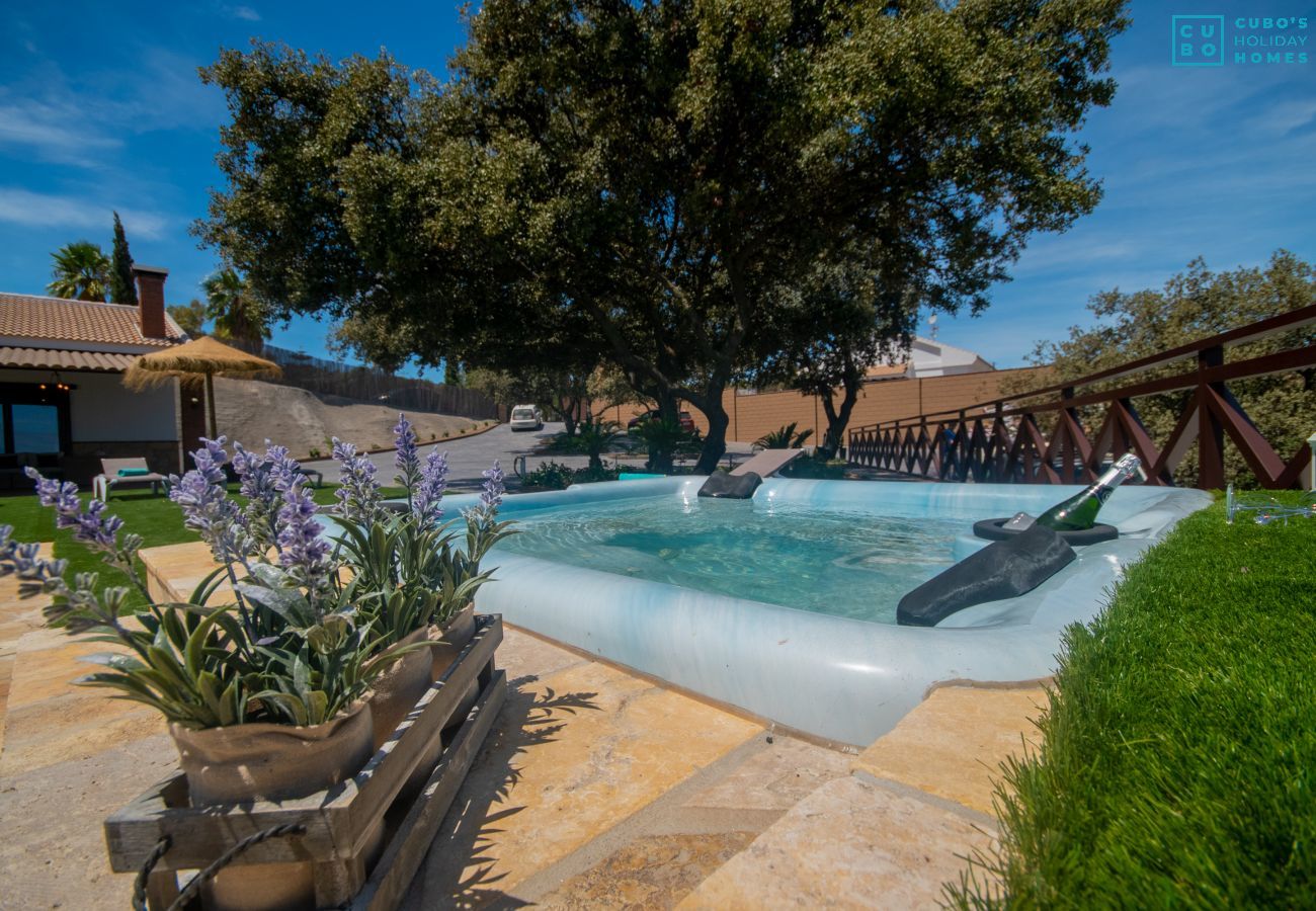 Jacuzzi de cette villa à Alhaurín el Grande