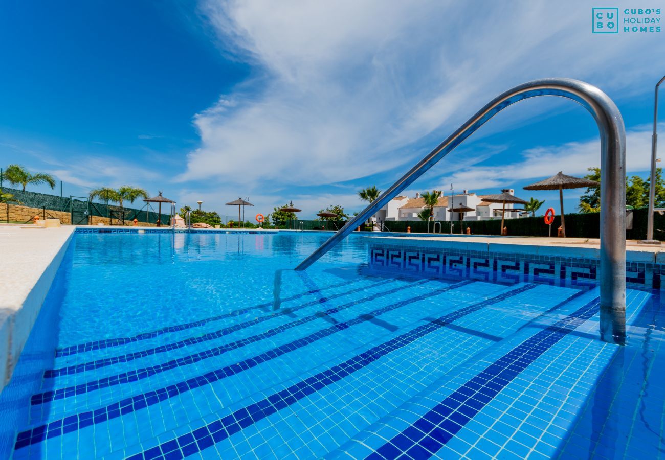 Piscine communautaire de cet appartement à Marbella