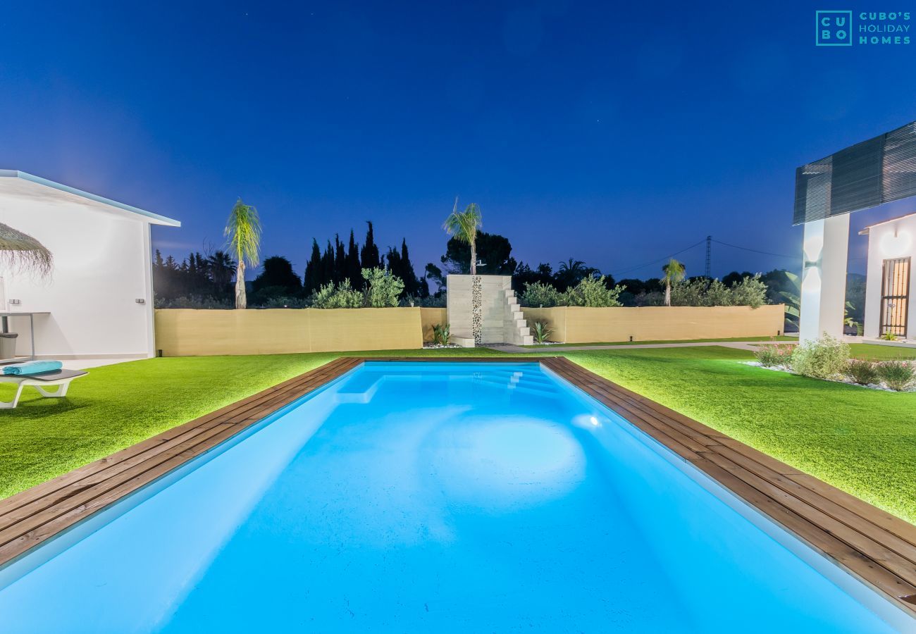 Piscine privée de ce domaine à Alhaurín el Grande