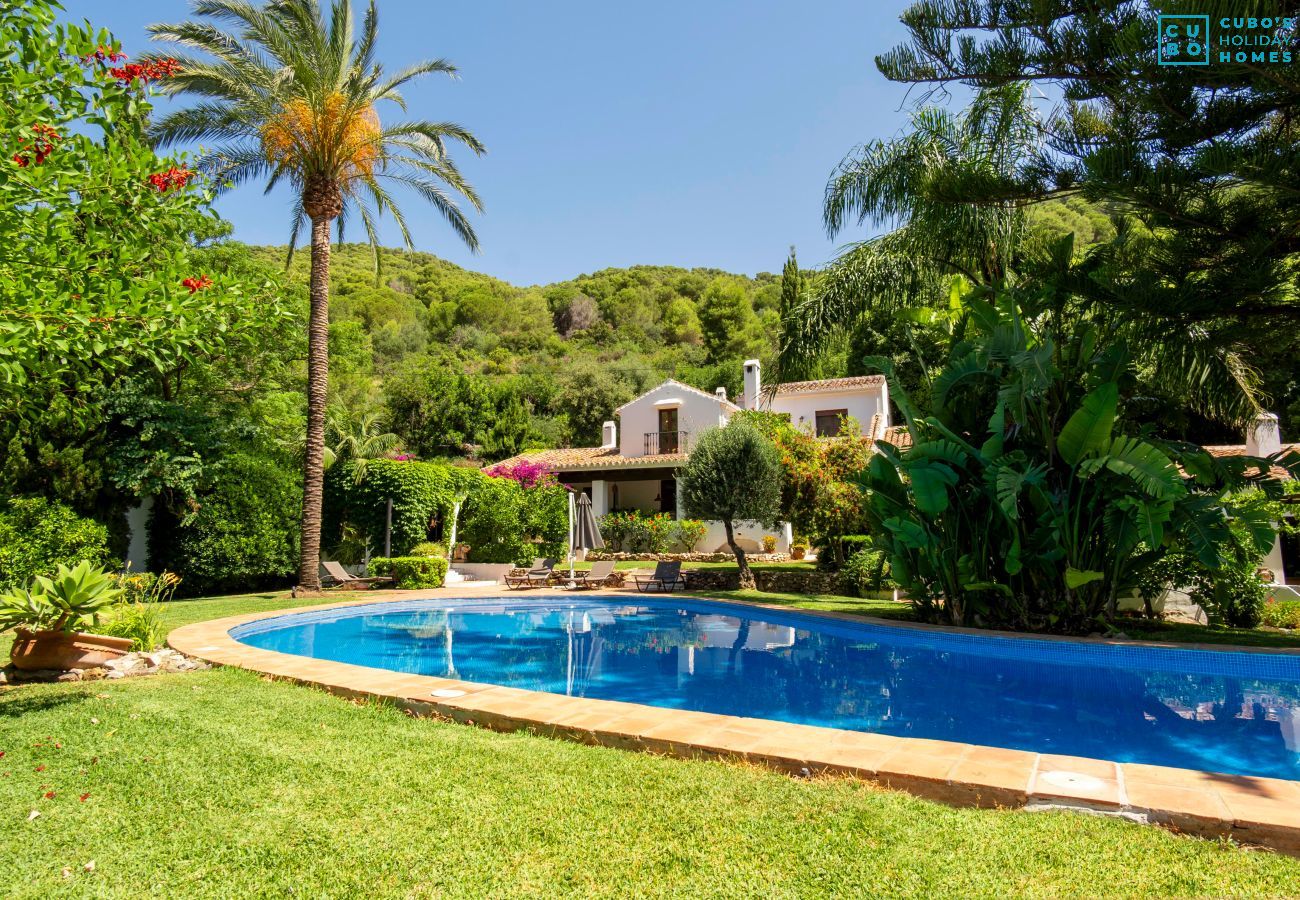 Villa de vacances avec piscine et lac à Coín
