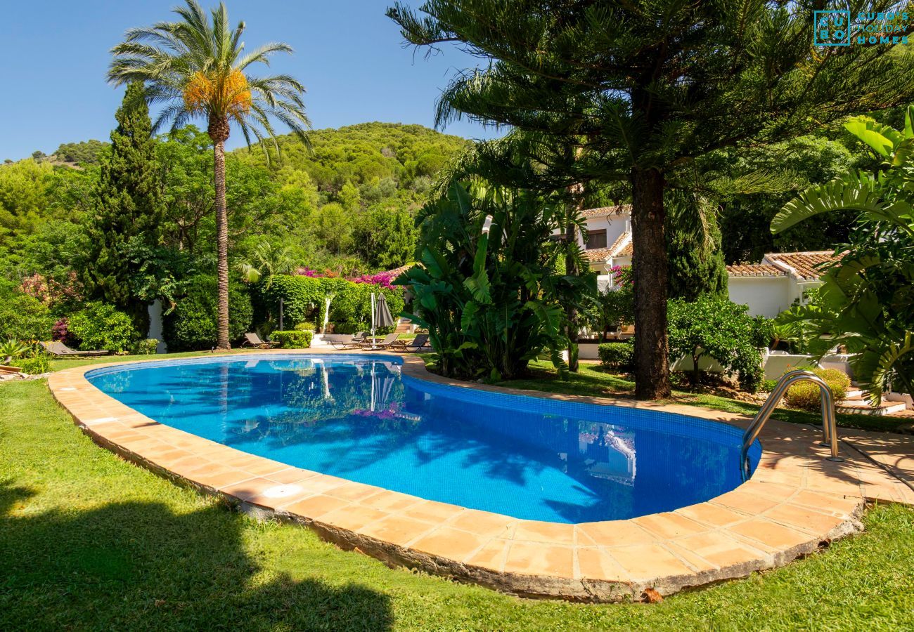 Villa à Coín - Cubo's Villa Las Lagunas de Azahar High Privacy