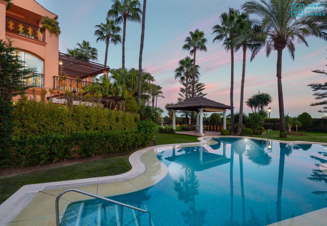 Appartement à Marbella - Cubo's Luxury Beach Front Duplex Puerto Banus