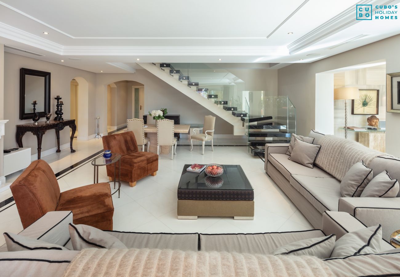 Appartement à Marbella - Cubo's Luxury Beach Front Duplex Puerto Banus